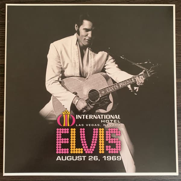 PRESLEY, ELVIS – LIVE AT THE INTERNATIO...