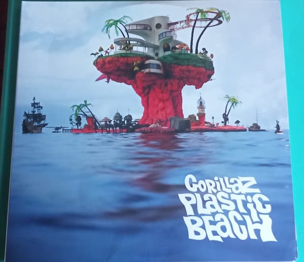 GORILLAZ – GORILLAZ – PLASTIC BEACH