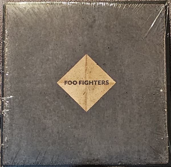 FOO FIGHTERS – FOO FIGHTERS – CONCRETE AND GOLD